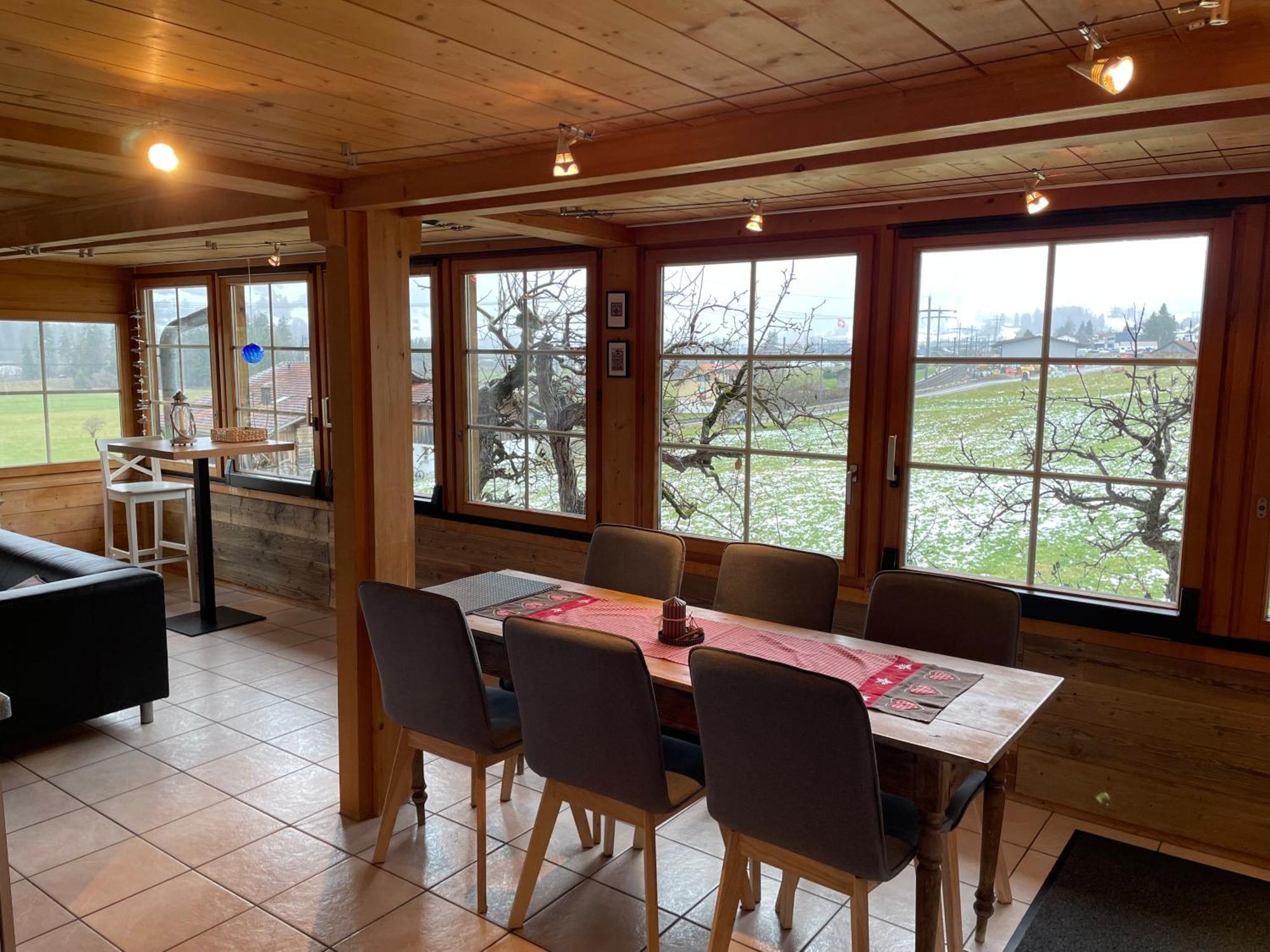 Edelweiss 4 Zi Ferienwohnung In Landhaus Фрутиген Екстериор снимка