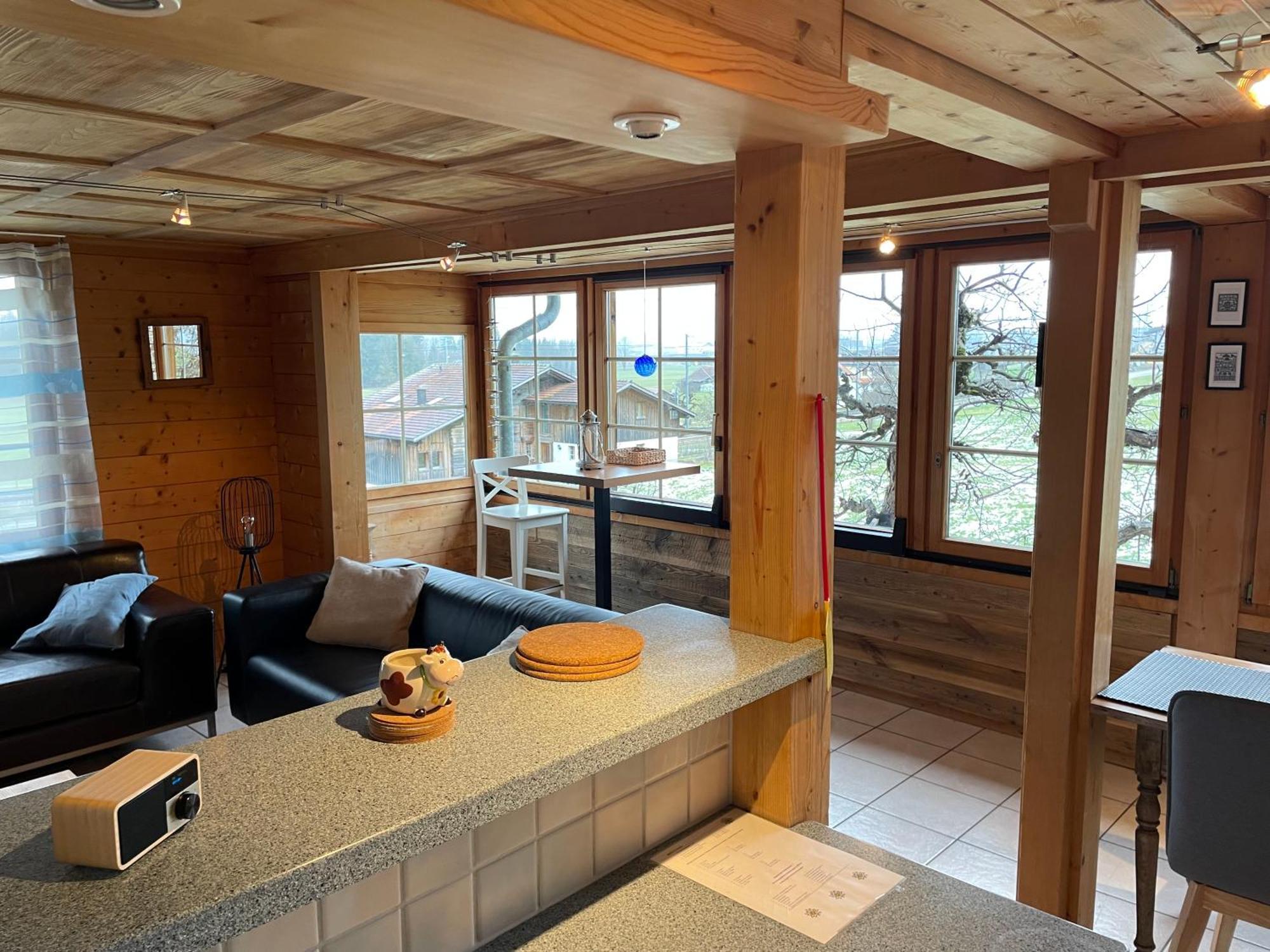 Edelweiss 4 Zi Ferienwohnung In Landhaus Фрутиген Екстериор снимка