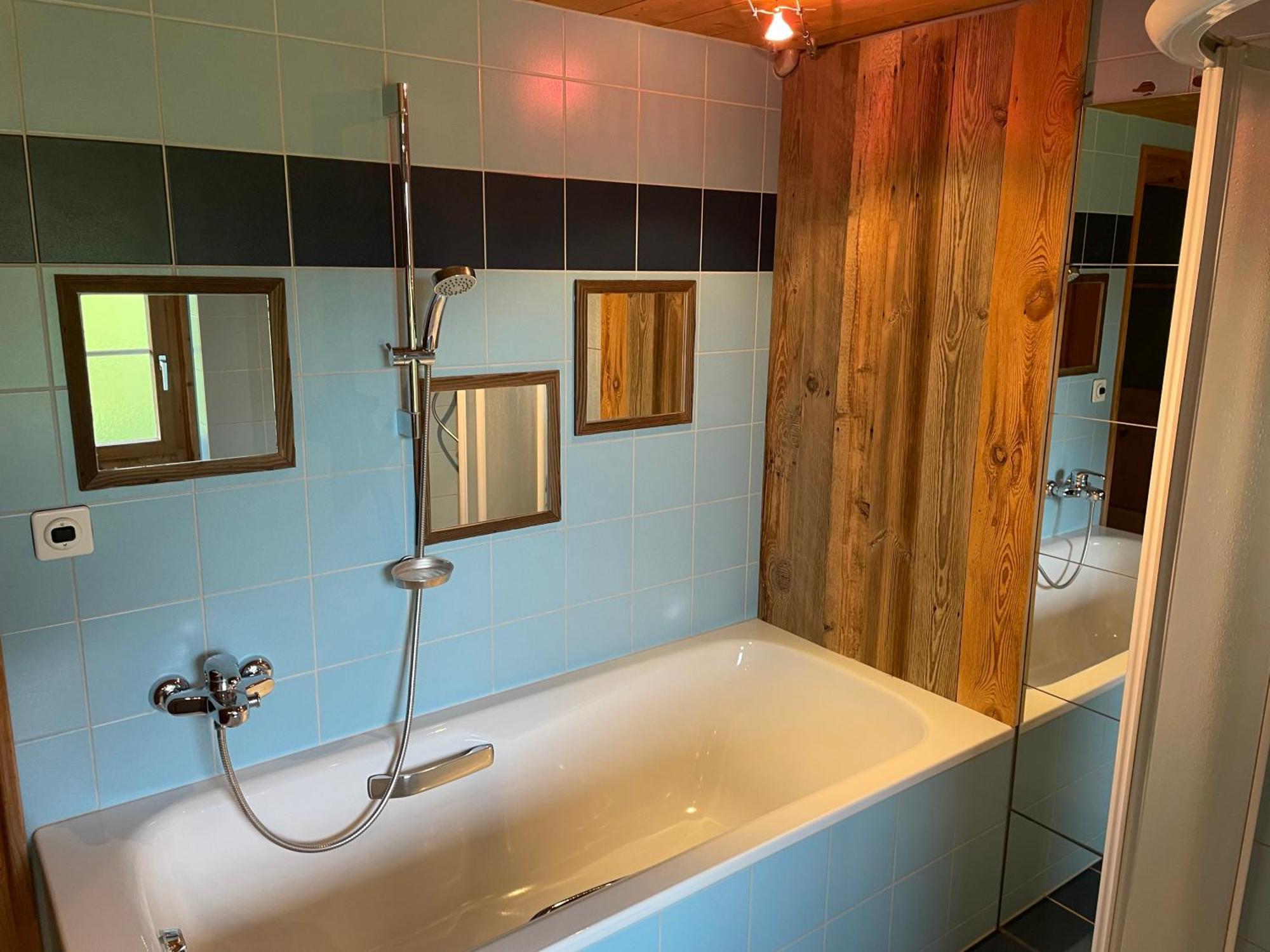 Edelweiss 4 Zi Ferienwohnung In Landhaus Фрутиген Екстериор снимка